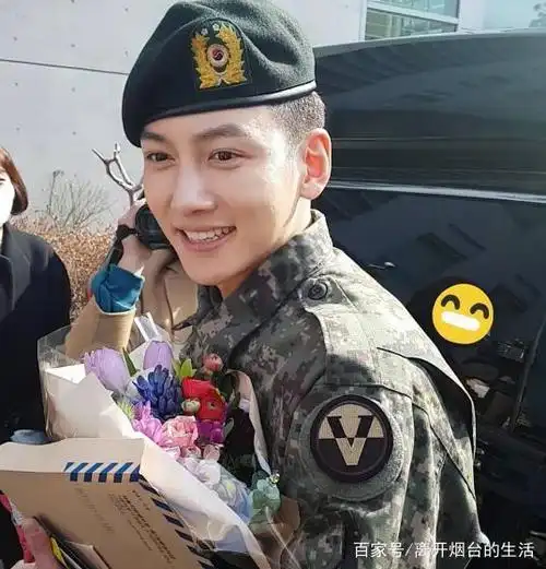 池昌旭穿上军装竟然这么好看.