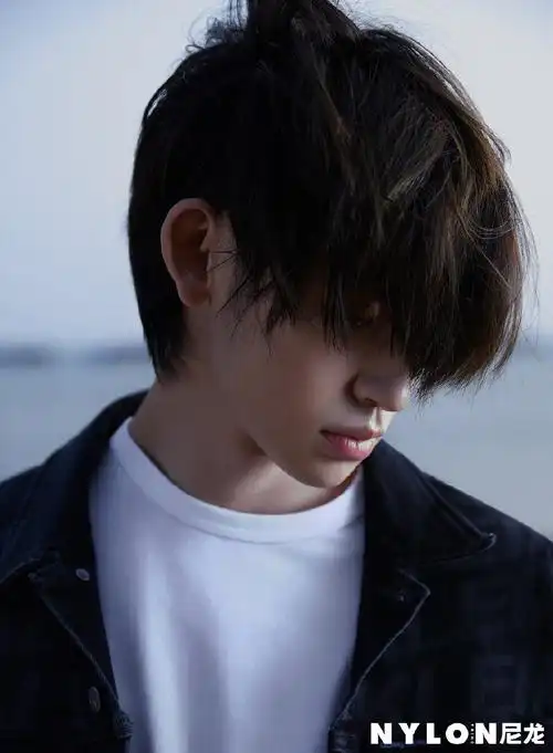 小鬼王琳凯时尚杂志封面写真图片66