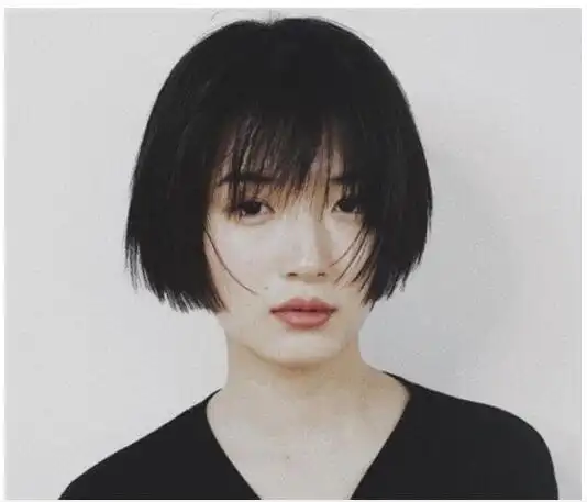 直发女生短发发型造型好看又修脸直发短发发型