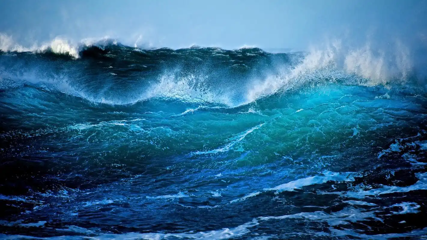 蓝色大海高清自然风光亮丽高清壁纸