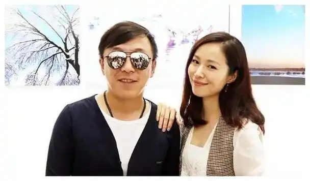 妻子小欧在黄渤还是学生的时候就认识了他,两个人因为互相吸引走到了