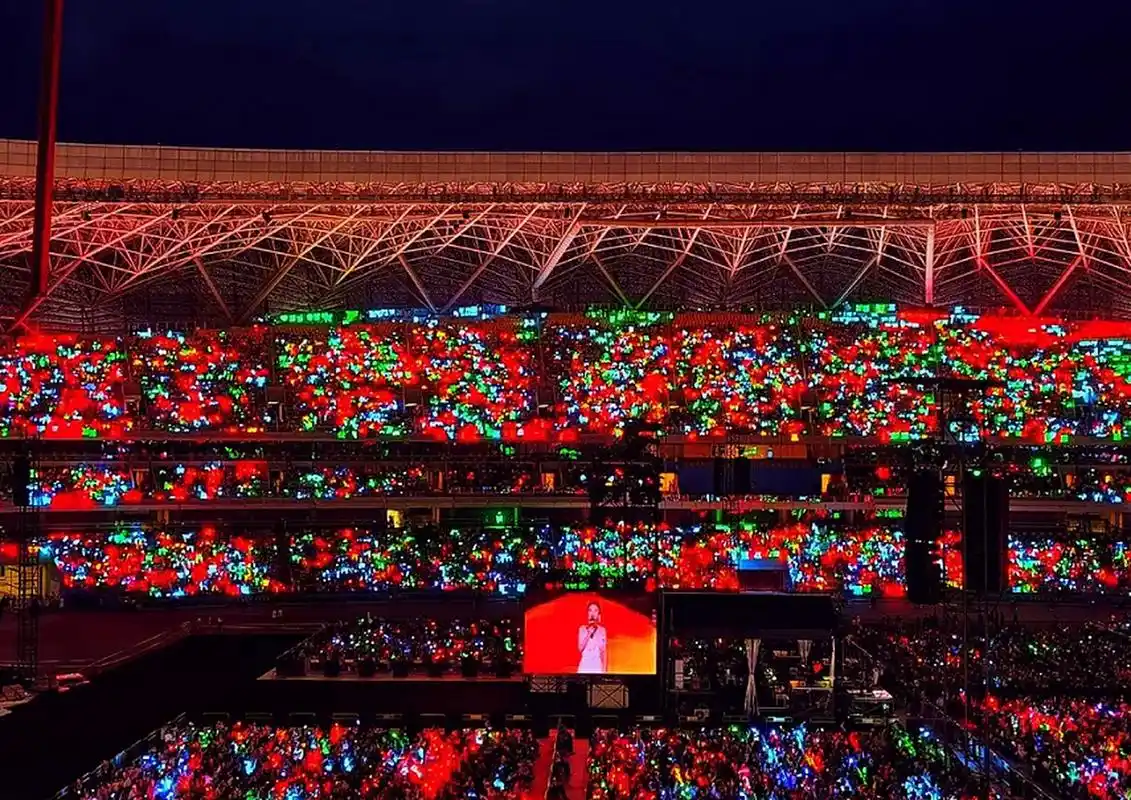 tfboys10周年演唱会,场内粉丝的应援给力不?