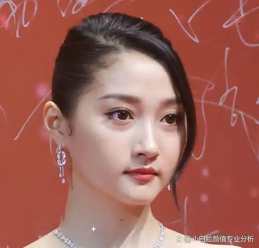 整形医生:都说鞠婧祎6.0迭代,今天每一版本都详细分析,精华贴