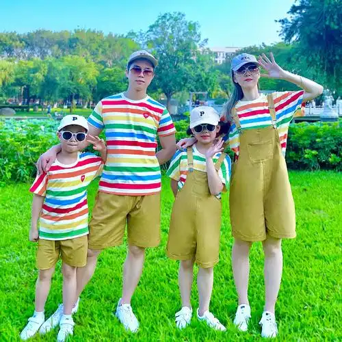 亲子装一家三口家庭夏装全家福套装洋气潮 四口条纹t恤母女背带裤