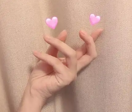 比心手势图片