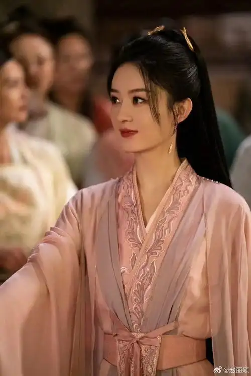 赵丽颖超话赵丽颖的古装造型也太让人惊艳了,真的很有温婉的感觉.