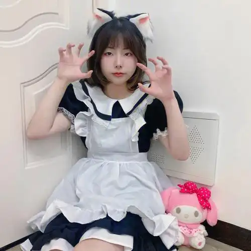 单眼皮的喵喵酱