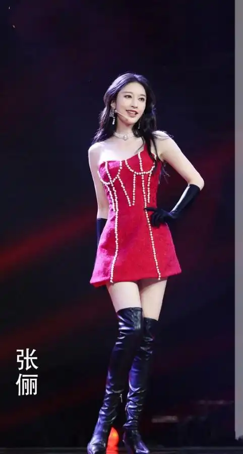 36岁张俪《蒙面舞王》里舞蹈首秀性感撩人