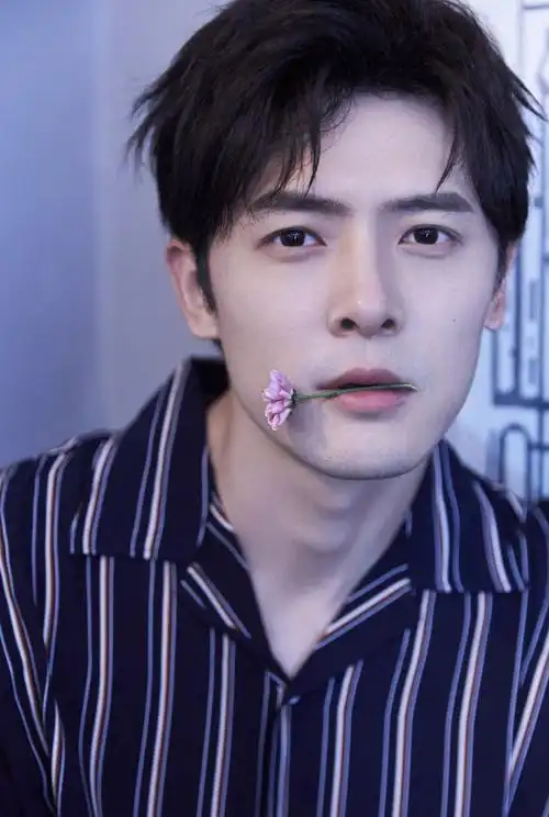 付辛博图片 付辛博帅气写真图片