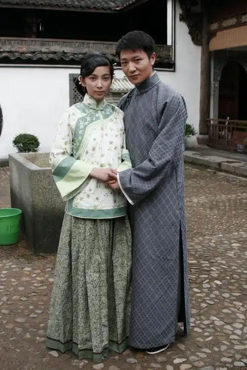 ="_blank" href="/item/上海戏剧学院">上海戏剧学院 /a>表演系本科班