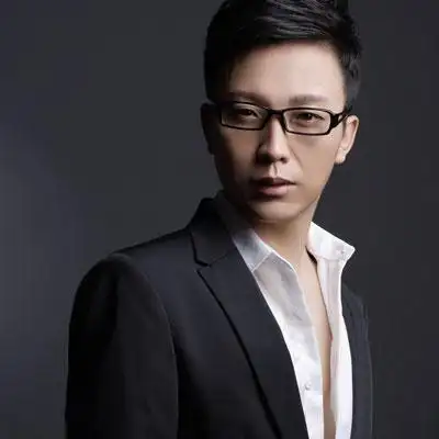 唱新贵妃醉酒大火的李玉刚为什么不火了网友得罪了梅玖葆