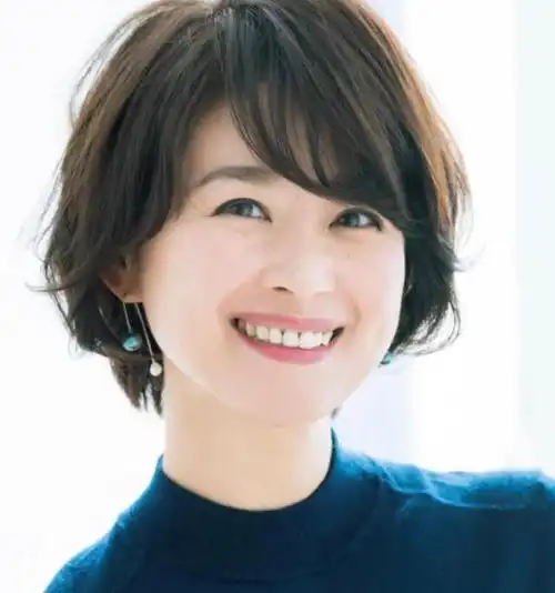 40岁女人想"减龄"?试试这几款发型,时髦洋气,看起来还贵气