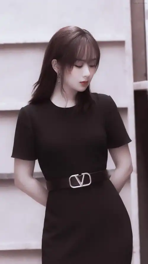 杨紫 腾讯大会 高冷御姐 cr水印侵删 - 堆糖,美图壁纸兴趣社区