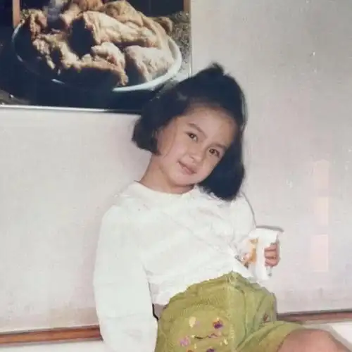 女明星童年时候的照片你能认出来几个呢最后一个你绝对想不到