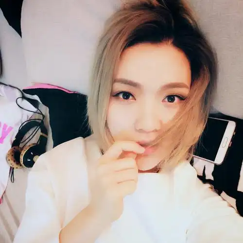 庄心妍的歌听着听着就把自己带入了其中