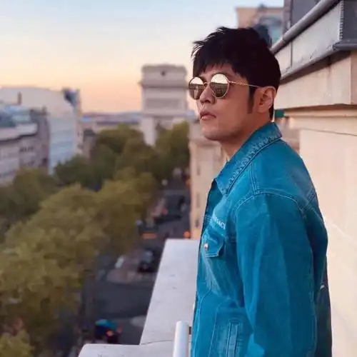 微信头像周杰伦动漫男头