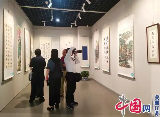 庆祝建党100周年书画篆刻作品展在南京举行