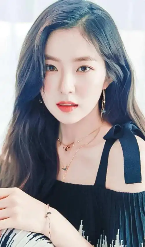 冷艳孤傲的冰山美人裴珠泫