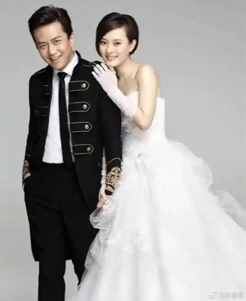 盘点娱乐圈40对明星夫妻婚纱照,哪对最惊艳?