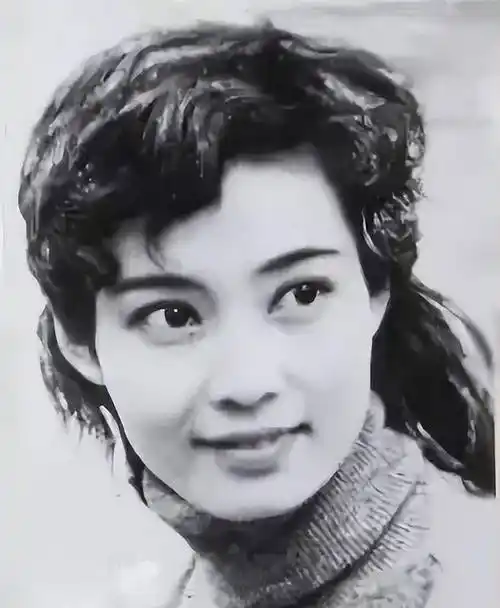 北京时间11月1日上午,中国著名演员潘虹最新消息!_电影_上海_崇明