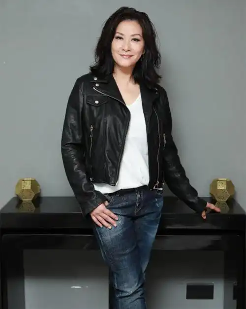 徐子珊主演电视剧(43岁徐子珊罕露面冻龄似少女,已卖