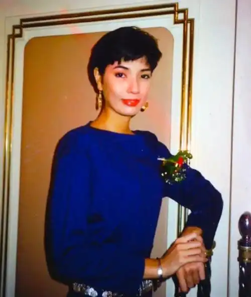 "常威"邹兆龙老婆是"最上镜小姐""十大名模"高妹～翁慧德