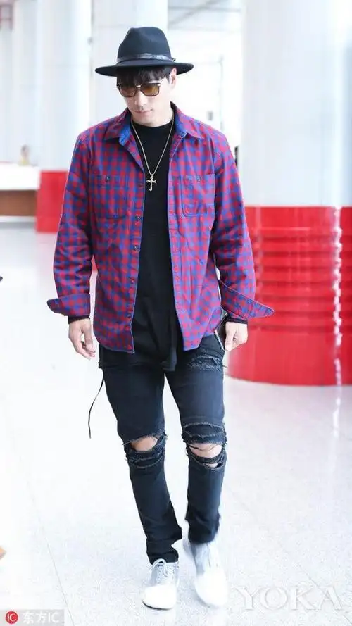 2017年帅男流行搭配让你hold不住的 鹿晗示范搭配帅出天际