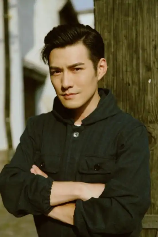 调侃王源被指情商低!出道18年依旧不火!|霍建华|严屹宽|天涯_新浪新闻