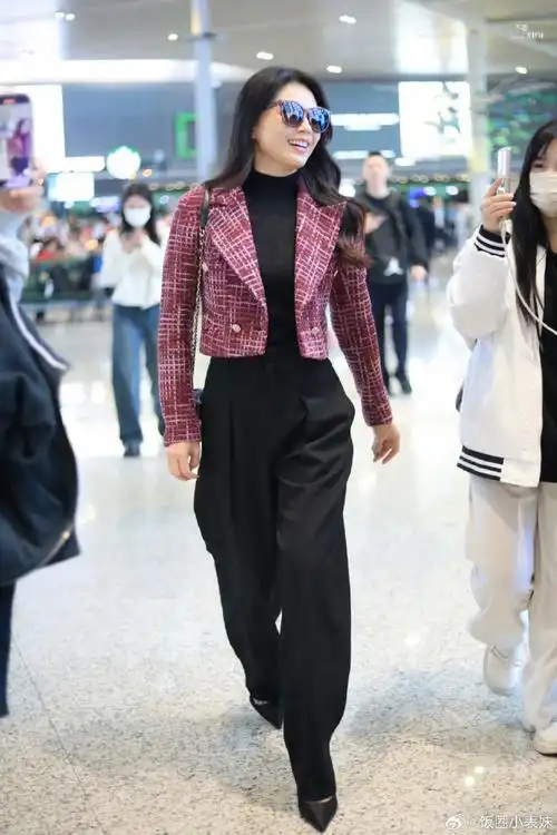 刘涛冬日小香风出发长沙##刘涛出发机场路透
