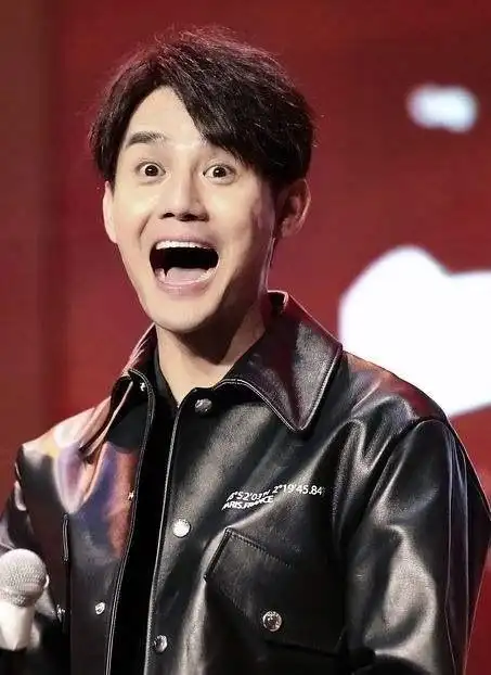 有个男演员嘴挺大的 大嘴巴的男明星叫什么?-图片大观-奇异网