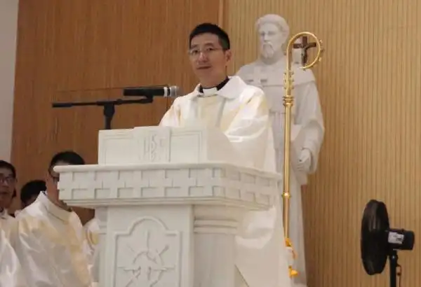 庆典由吴江堂区钱志良神父主持.