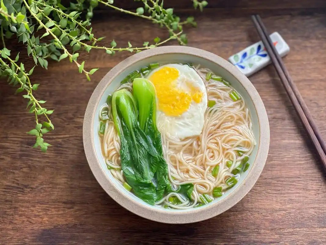 清汤面要想好吃,面条煮熟直接出锅就错了,难怪汤汁不好喝