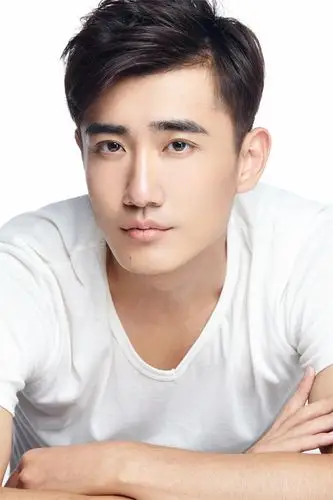 据悉,王博正式签约拉风娱乐后将会陆续出演公司几部大型电视剧,将在