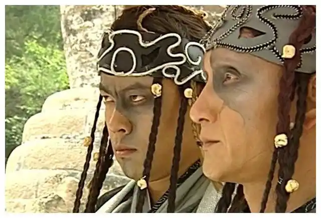 《倚天屠龙记》玄冥二老境况迥异,一人戏约不断翻红,一人演烂片