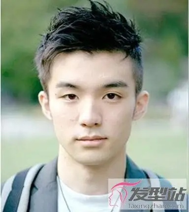 高中生发型男两边短帅气阳光让青春更闪耀