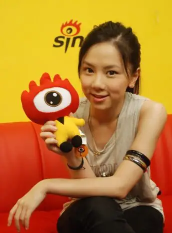 图邓紫棋哪里人大揭秘成名前后的极品往事盘点