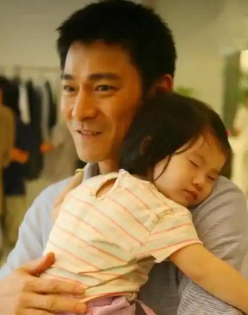 刘向蕙小时候的照片大家都有见过,但长大后,刘德华和朱丽倩就对女儿