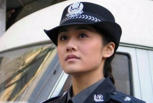 王菲是汕头的一名普通女警察,但是她的模样却是非常的漂亮,不仅如此