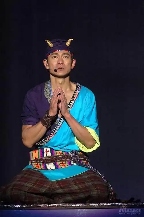 图文:刘德华哈尔滨演唱会-冷到鼻涕,眼泪直流