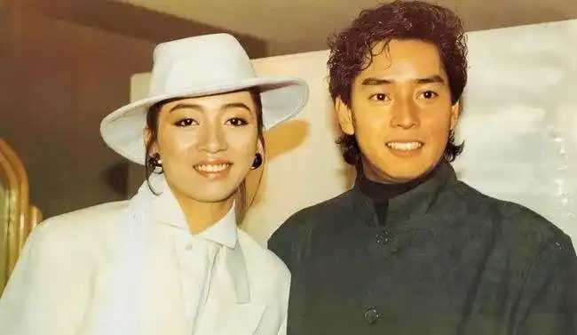 刘德华:20岁出道,40年过去了,他凭什么还这么火_香港_生活_蓝洁瑛