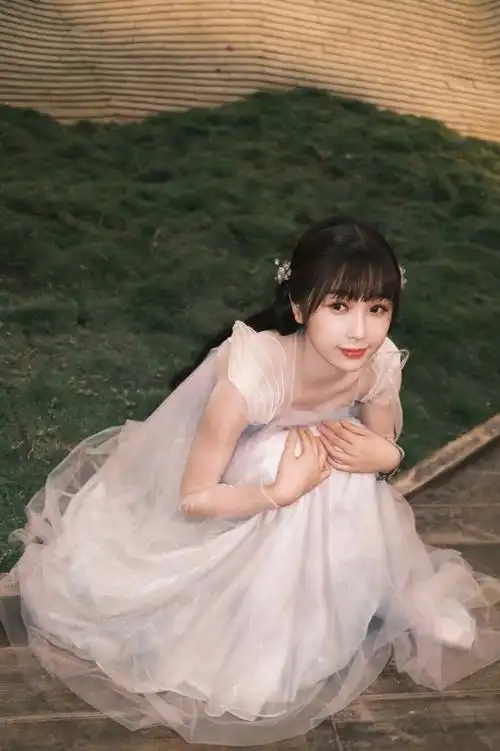 虞书欣苍兰诀大婚花絮照皮肤白皙戏服精美2