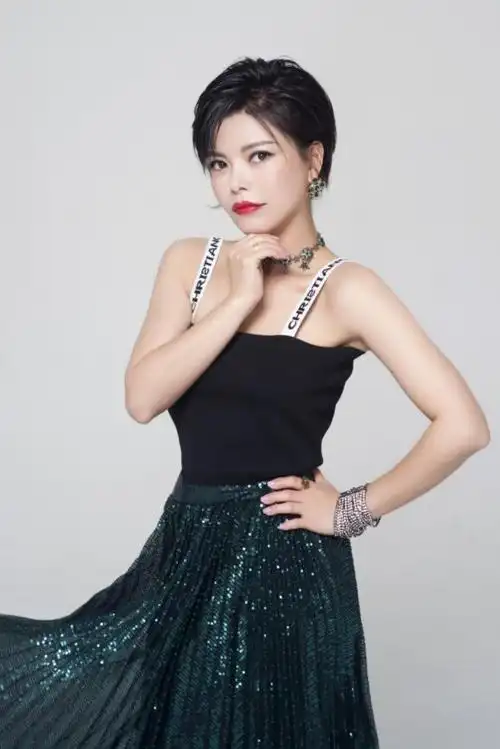 雨宗林做客慕容晓晓酷狗首唱会引19万围观