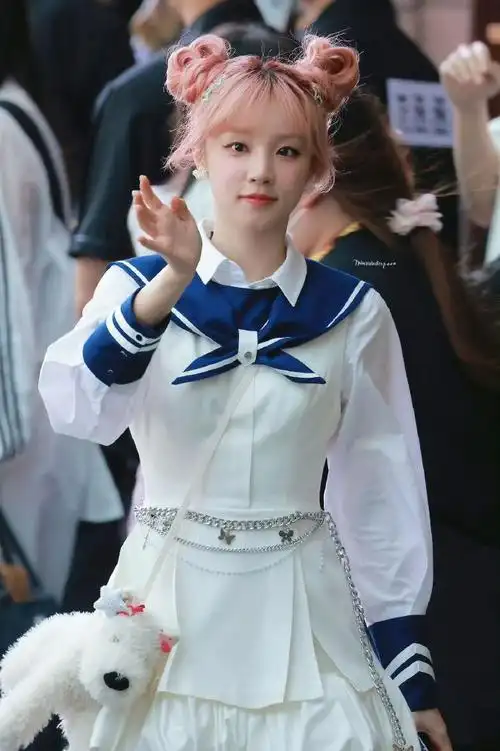 宋雨琦银色腰链##宋雨琦海军风