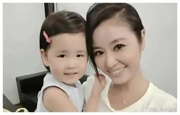 林心如称不会让女儿和保姆单独在家