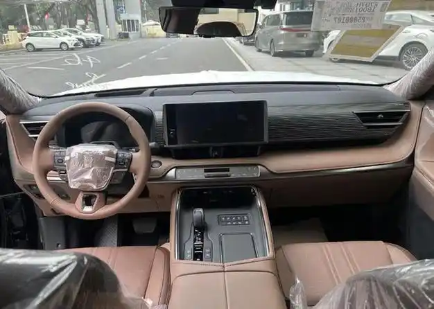 配v6插混,丰田"世纪"国内正式开售|新车|内饰|宾利添越|雷克萨斯