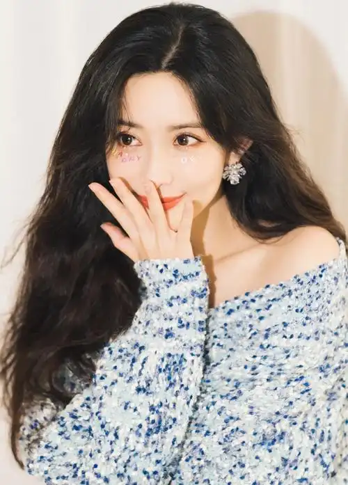 孟子义可爱美照嘟嘴卖萌楚楚动人