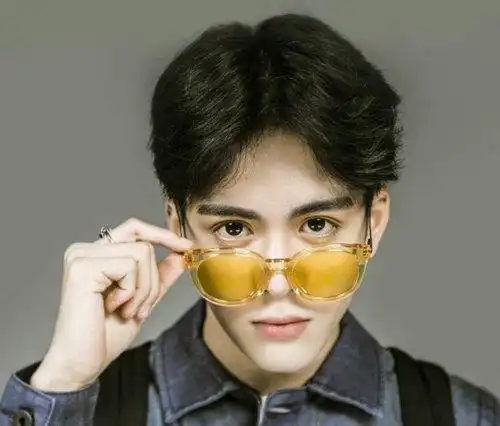 复古男生中分发型 男生前面中分发型(3)