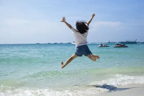 赵亚新《奔向大海》