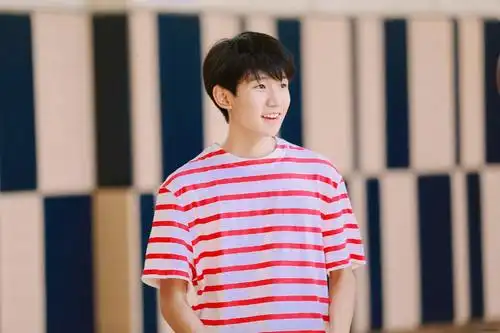 那年夏天的清爽男孩王源 打篮球超级热血