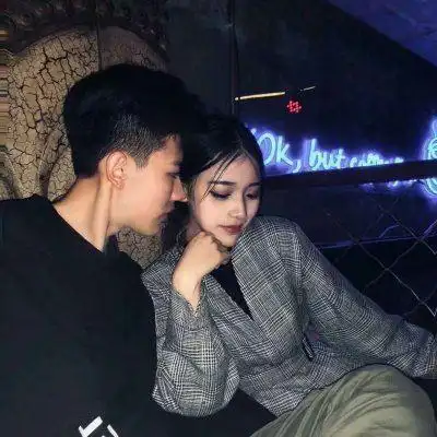 潮流情头像情侣双人两张潮流情侣头像一男一女两张分开